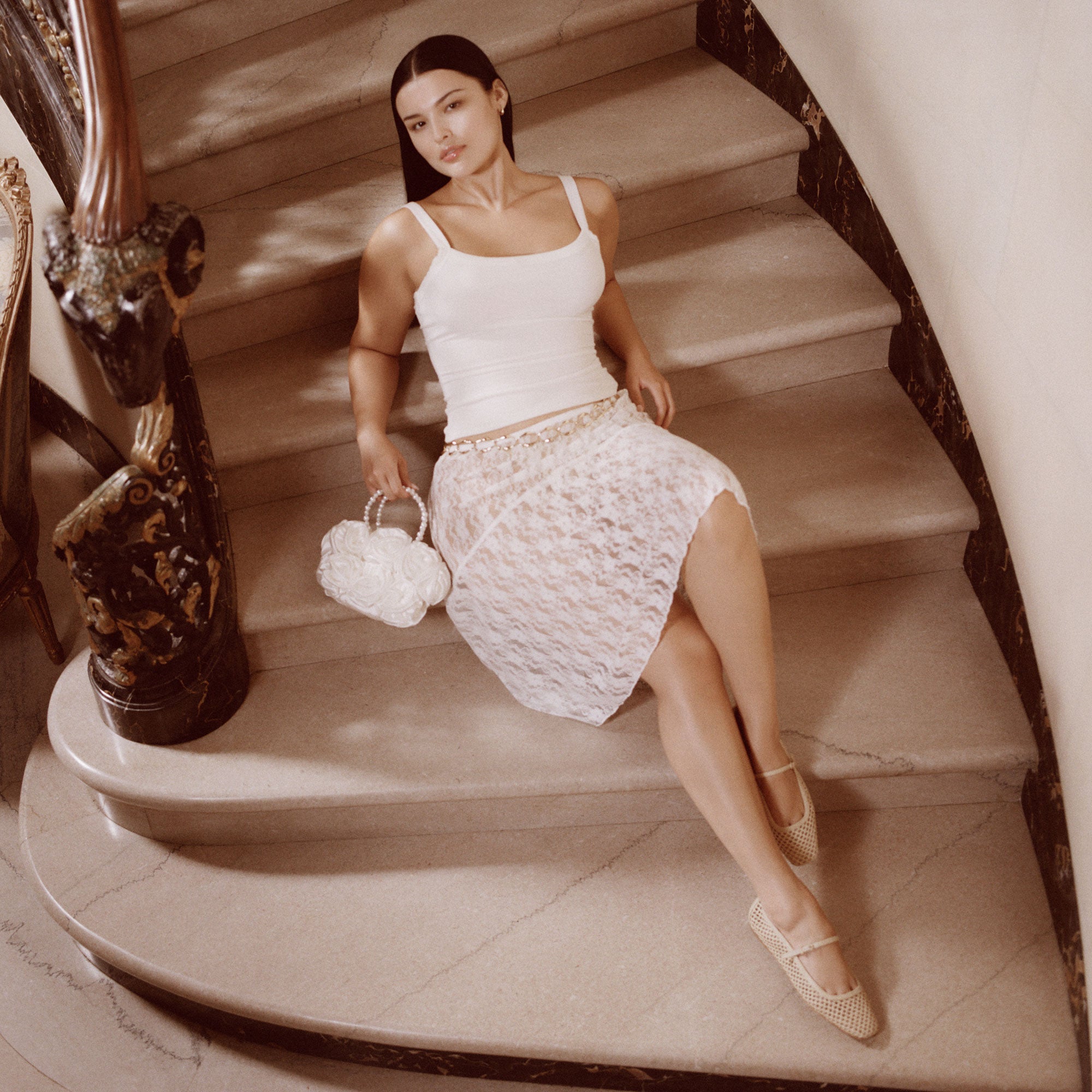 DOLCEVITA-FLATS_REYES_LT-NATURAL-WOVEN-RAFFIA_AUBREY-IVORY-SATIN_1.jpg