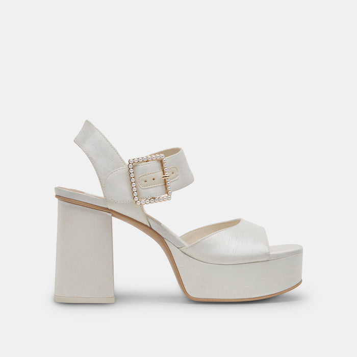 DOLCEVITA-HEELS_BOBBYPEARL_WHITEPEARLS-02-3.jpg